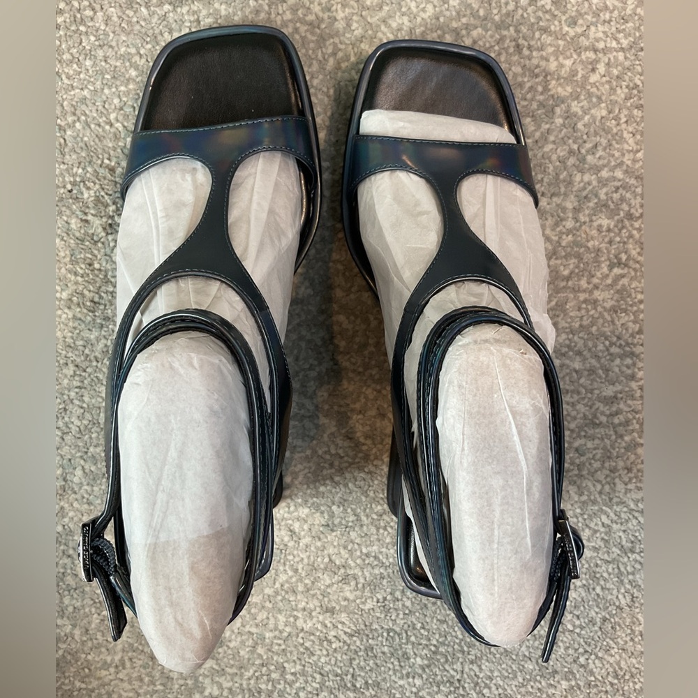 Vince Camuto Platform Wedge Sandal in Gunmetal Holographic ๐โจ - Size 7.5 (NIB) - Picture 7 of 16